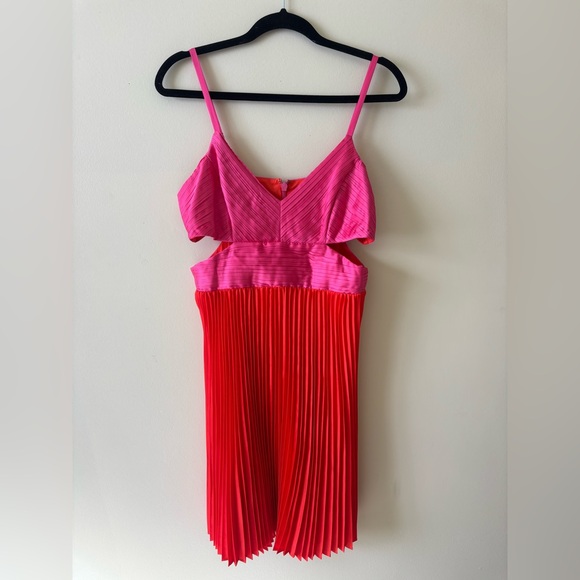 BCBGMaxAzria Dresses & Skirts - BCBGMaxAzria Vibrant Pink and Orange Pleated Dress